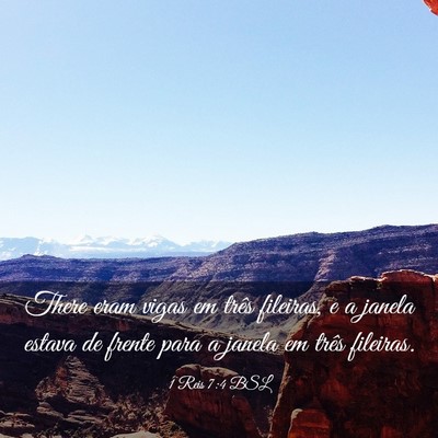 Picture 03 - 1 Reis 7:4 BSL - There eram vigas em três fileiras, e a janela - Bible Verse Picture