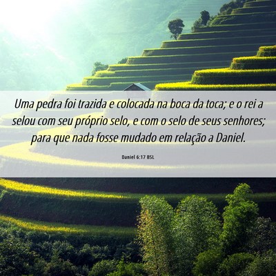 Picture 06 - Daniel 6:17 BSL - Uma pedra foi trazida e colocada na boca da toca; - Bible Verse Picture